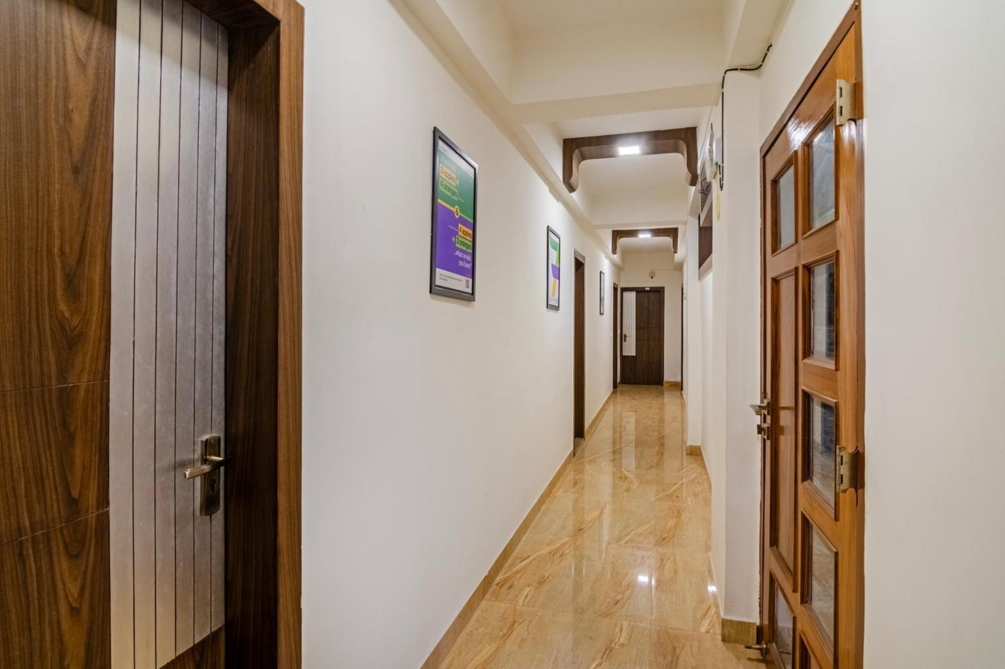 Treebo Petals Banquet & Suites - Calcutta Extérieur photo