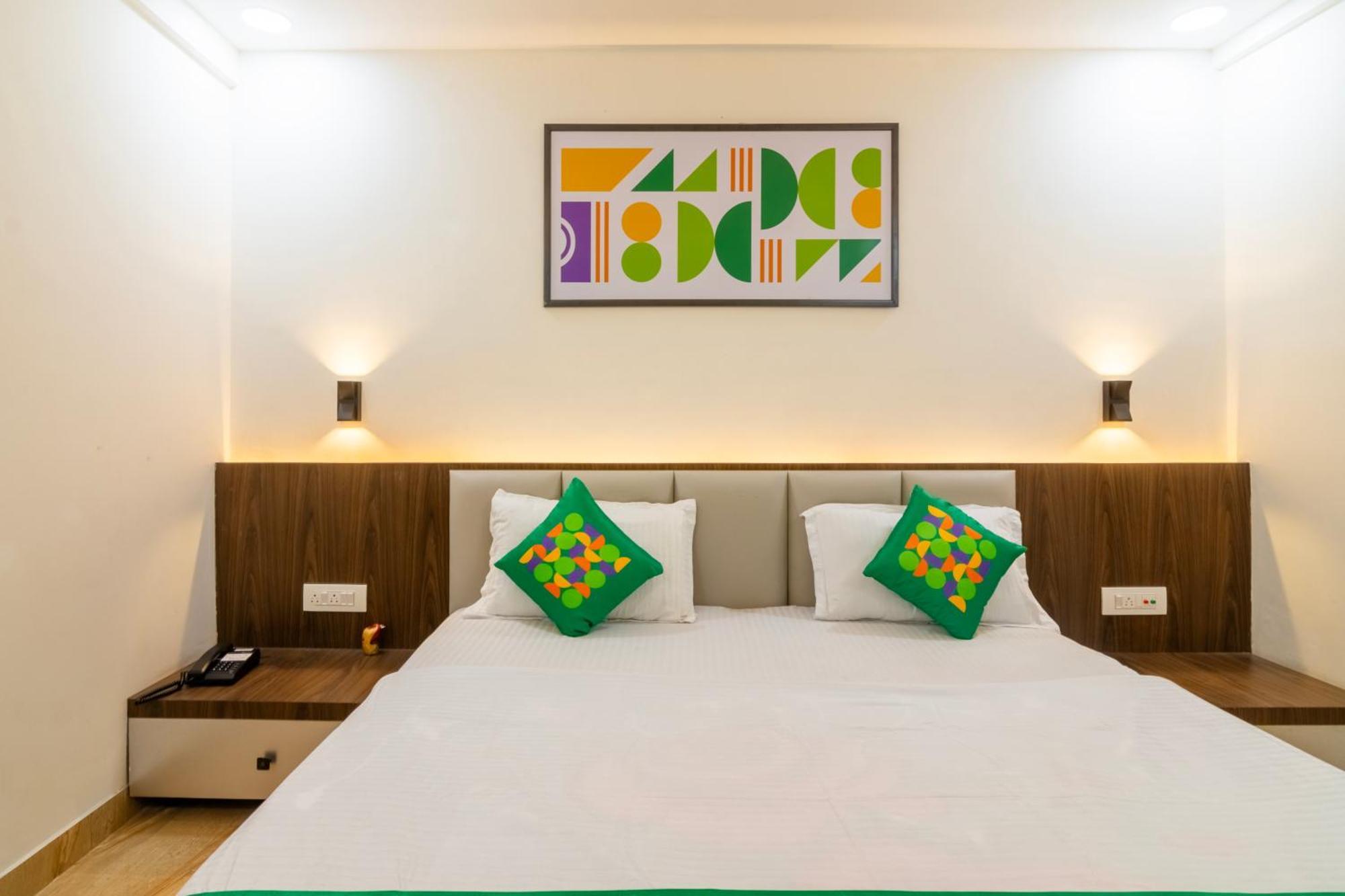 Treebo Petals Banquet & Suites - Calcutta Extérieur photo