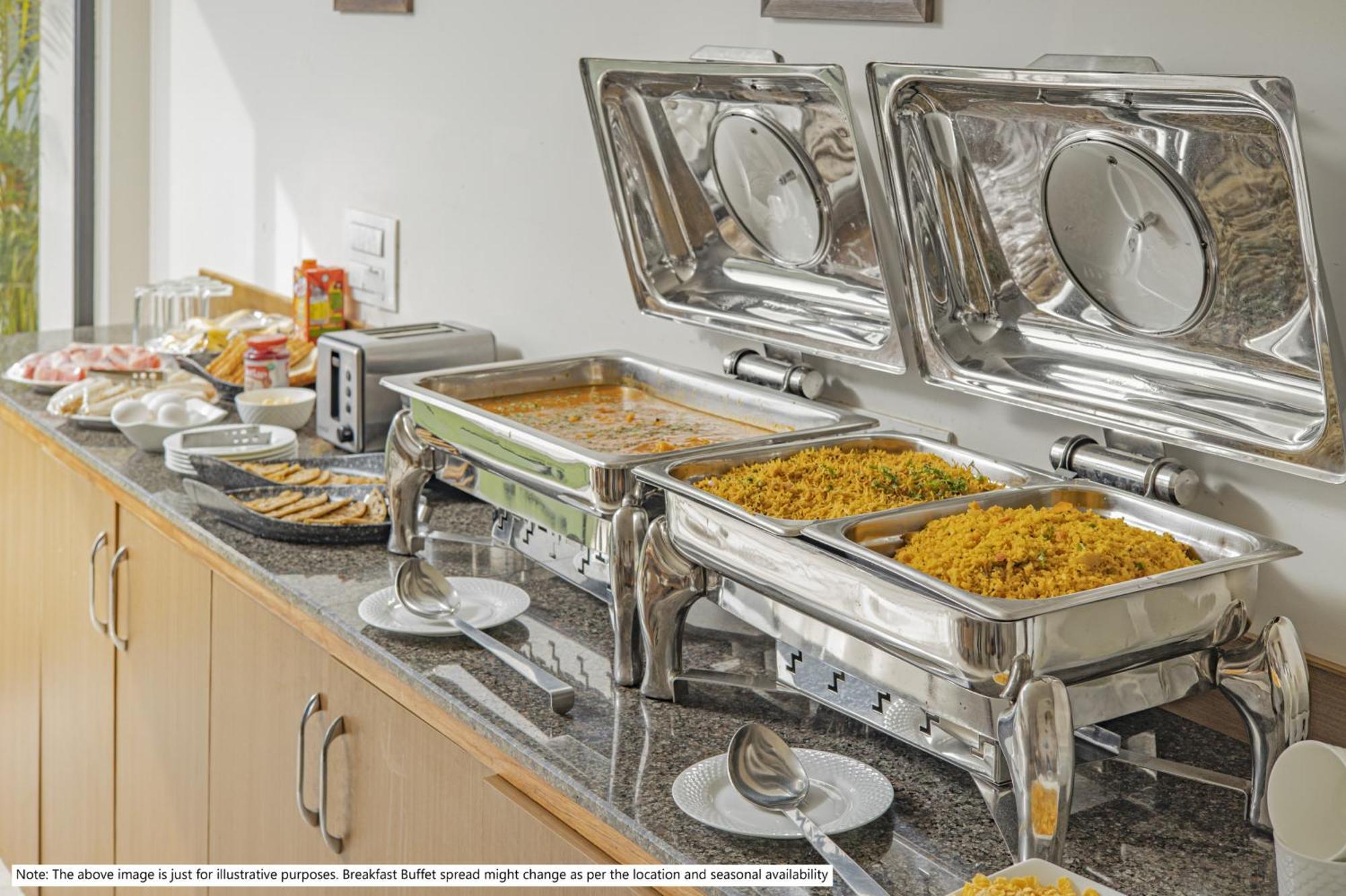 Treebo Petals Banquet & Suites - Calcutta Extérieur photo